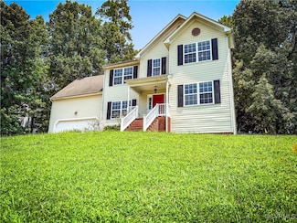 13631 Laketree Dr, Chesterfield, VA 23831