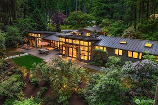 18 Bridlewood Cir, Kirkland, WA 98033