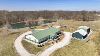 1210 Miller Ln, Carlinville, IL 62626