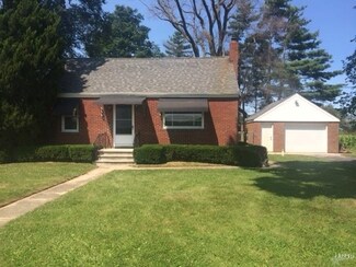 8027 E 600 N, Churubusco, IN 46723