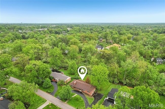 18 Spoede Hills Dr, Saint Louis, MO 63141