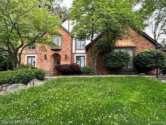 3079 Kenwood Dr, Rochester Hills, MI 48309