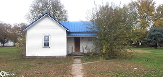 304 S Front St, Humeston, IA 50123