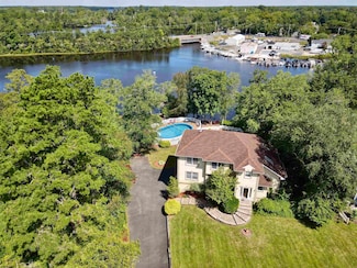 6039 Dannenhauer Ln, Mays Landing, NJ 08330