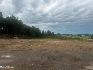 2 Stateline Rd, Southaven, MS 38671