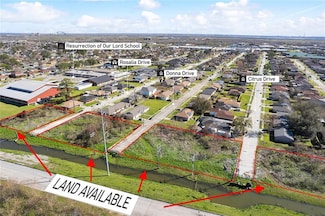 4950 Citrus Dr, New Orleans, LA 70127