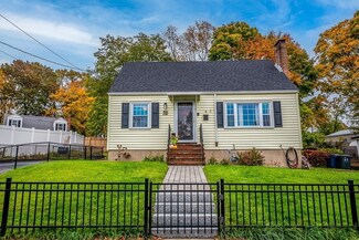 35 Halsey Rd, Hyde Park, MA 02136