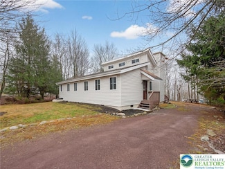 103 Eagle View Run, Long Pond, PA 18334