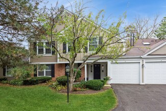 1920 Gresham Cir Unit D, Wheaton, IL 60189