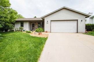 912 Liberty Dr, de Forest, WI 53532