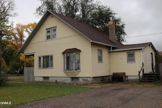 404 1st St SE, Lamoure, ND 58458