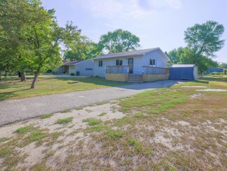 202 Victoria Dr, Alexandria, MN 56308