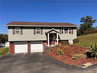 34 Chestnut St, Uniontown, PA 15401