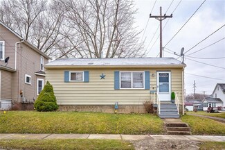 232 S 15th St, Sebring, OH 44672