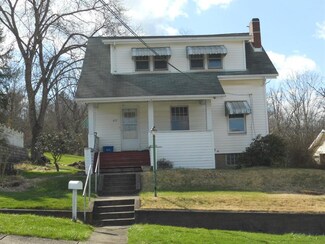 417 Ash St, California, PA 15419