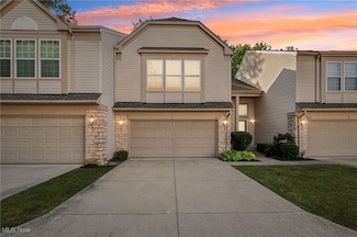 271 Preston Ln, Broadview Heights, OH 44147