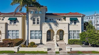 2555 W Platt St, Tampa, FL 33609