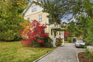 56 Bateman Ave Unit 1, Newport, RI 02840