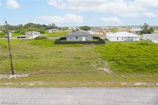 7009 Burma Cir, Labelle, FL 33935