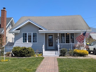 3403 Bay Front Dr, Baldwin, NY 11510