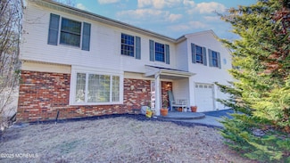 8 Feathertree Ct, Howell, NJ 07731