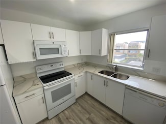 7785 SW 86th St Unit E319, Miami, FL 33143