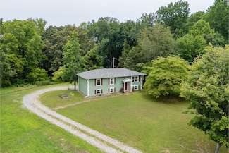 2586 Oakwood Ln, Cookeville, TN 38506
