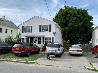 61 Henrietta St, Providence, RI 02904