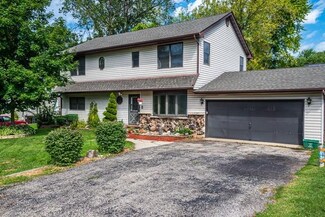 306 Juniper Rd, Island Lake, IL 60042
