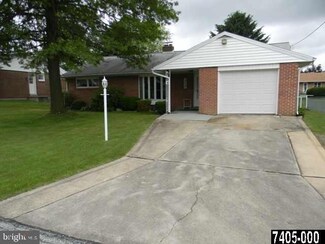 310 Edgeboro Dr, Manchester, PA 17345