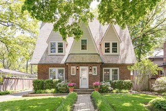 685 Northmoor Rd, Lake Forest, IL 60045