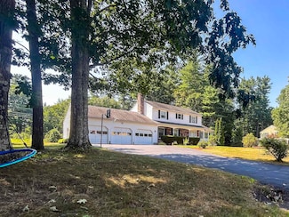 4 Brenda Ln, MerriMacK, NH 03054