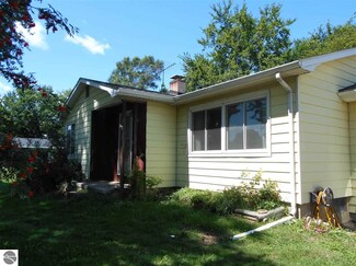 114 Olive St, Saint Louis, MI 48880