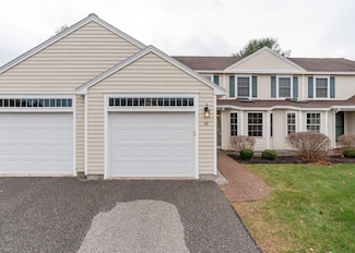 49 Signature Dr, Brunswick, ME 04011