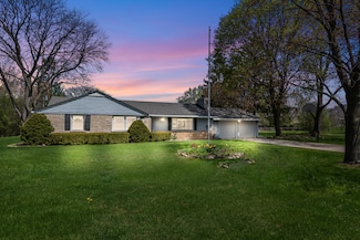 13514 W Cardinal Pkwy, New Berlin, WI 53151