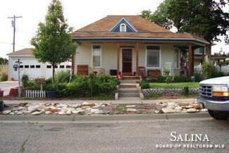 106 W 2nd St, Sylvan Grove, KS 67481