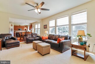 13327 John Martin Dr, Williamsport, MD 21795