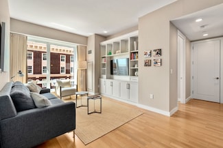 400 Stuart St Unit 15G, Boston, MA 02116