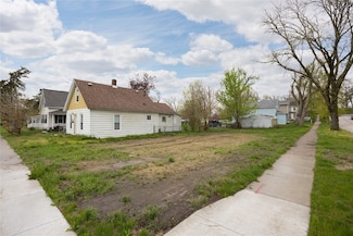 1526 12th Ave SE, Cedar Rapids, IA 52401