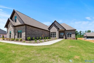 22949 Gunner Cir, Athens, AL 35613