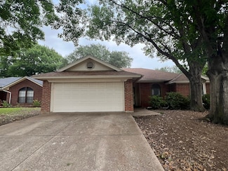 6804 Wayfarer Trail, Fort Worth, TX 76137