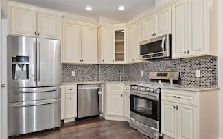 89A Leonard St Unit 2, Jersey City, NJ 07307