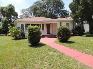 1520 14th St N, Saint Petersburg, FL 33704