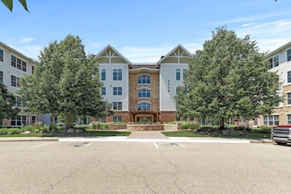 3110 N Chestnut St Unit 405, Chaska, MN 55318