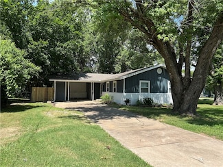 1237 N Vista Place, Fayetteville, AR 72703