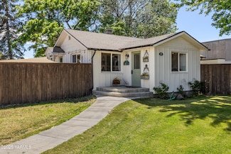100 Hadley Dr, Yakima, WA 98908