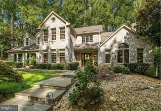 6668 Colonnades Dr, Warrenton, VA 20187