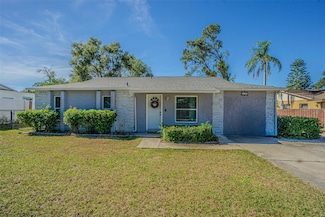 925 Park St, Seffner, FL 33584