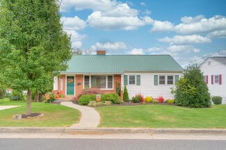 560 N 6th St, Wytheville, VA 24382