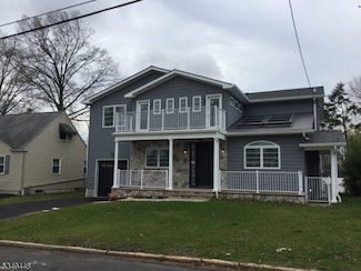 426 Inwood Rd, Linden, NJ 07036